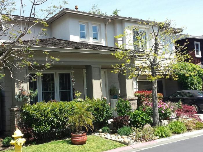 Primary Photo - 4 bedroom in Menlo Park CA 94025
