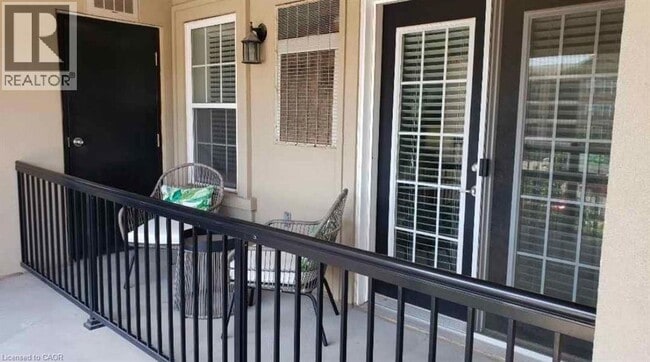 Photo du bâtiment - 1360 Main St E