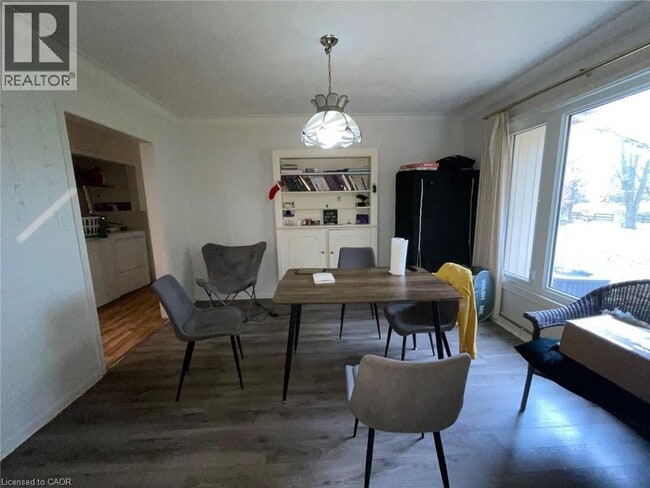 Building Photo - 415 Mt Pleasant Rd