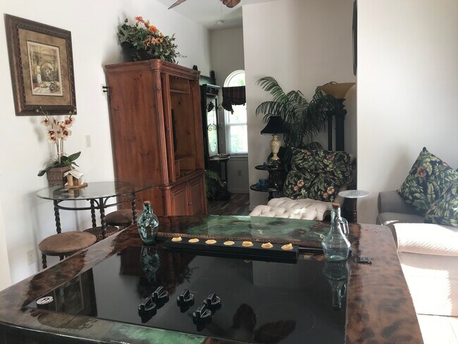 Foto del edificio - 2640 Tiffany Dr