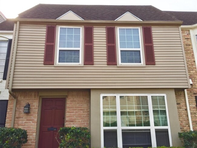 Building Photo - 13094 Trail Hollow Dr
