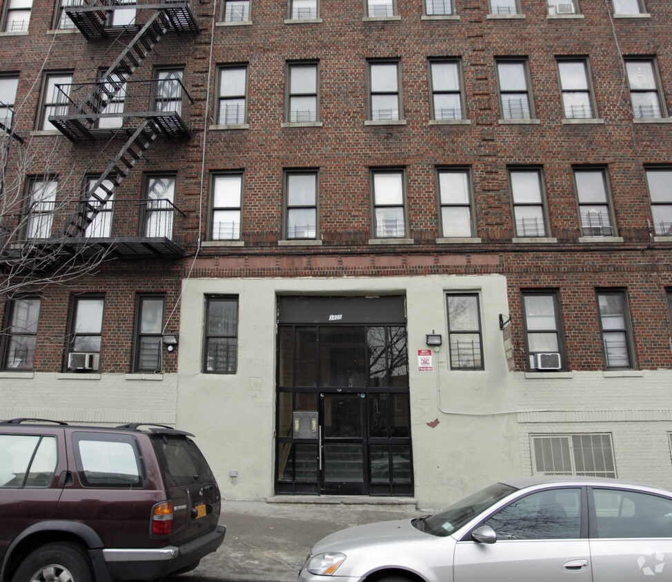 Building Photo - 3405 Putnam