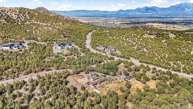 Building Photo - Scenic Mountain View Rental Minutes from Shopping & Trails!