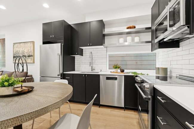 Like new 2 bedroom townhome in Georgetown - Like new 2 bedroom townhome in Georgetown