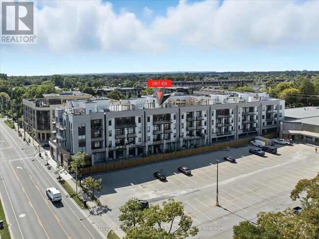 Building Photo - 123-123 Maurice Dr