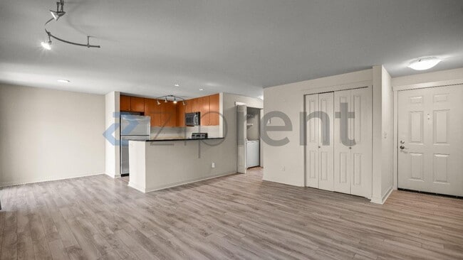 Building Photo - Unit A302
