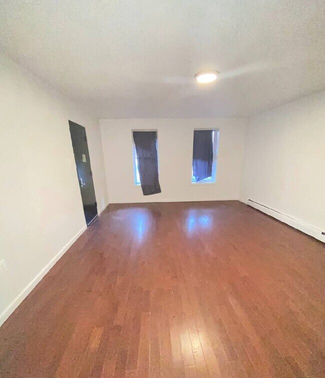 Foto del edificio - 1006 E 172nd St