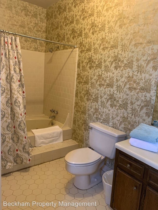 Foto del edificio - 1 br, 1 bath House - 836-13 Greene Street