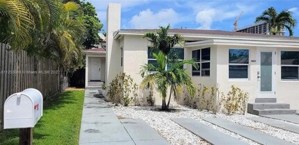 Building Photo - 2633 SW 30th Ct