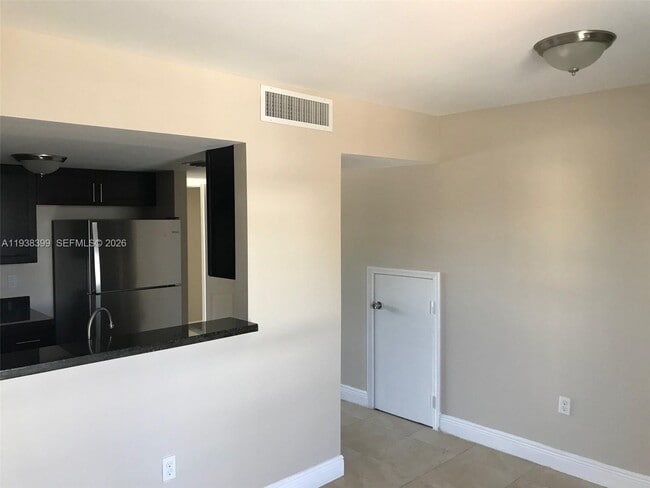 Foto del edificio - 1990 NW 4th Ct