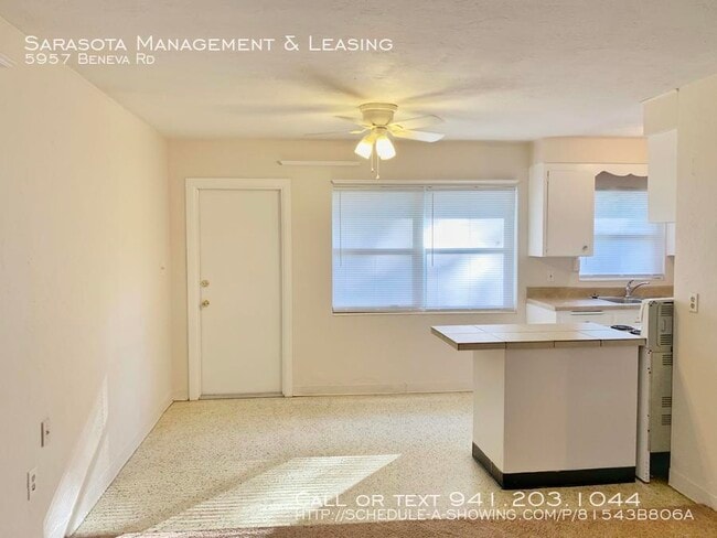 Building Photo - 5957 S Beneva Rd