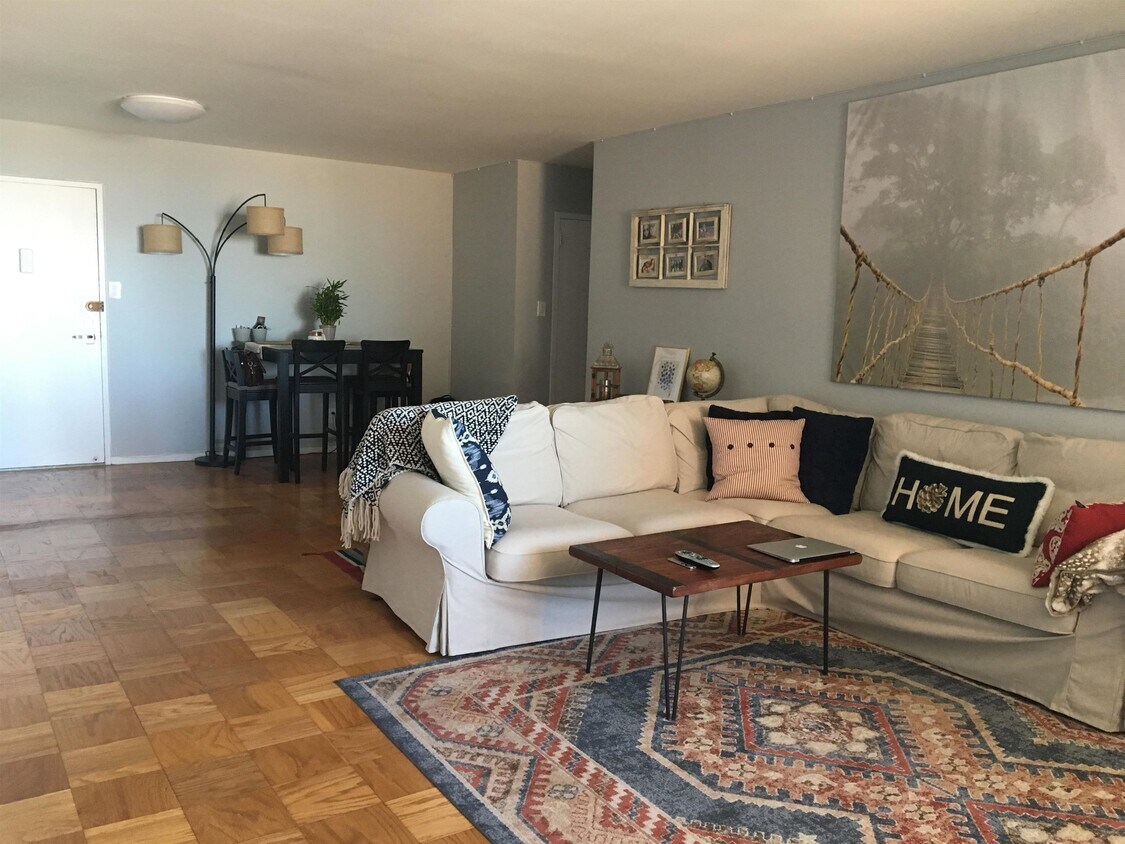 Foto principal - 6040 Boulevard E