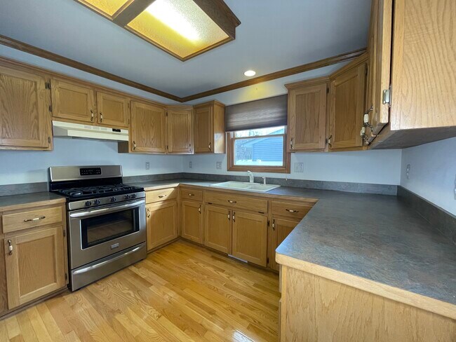 Foto del edificio - 33523 Roselawn St