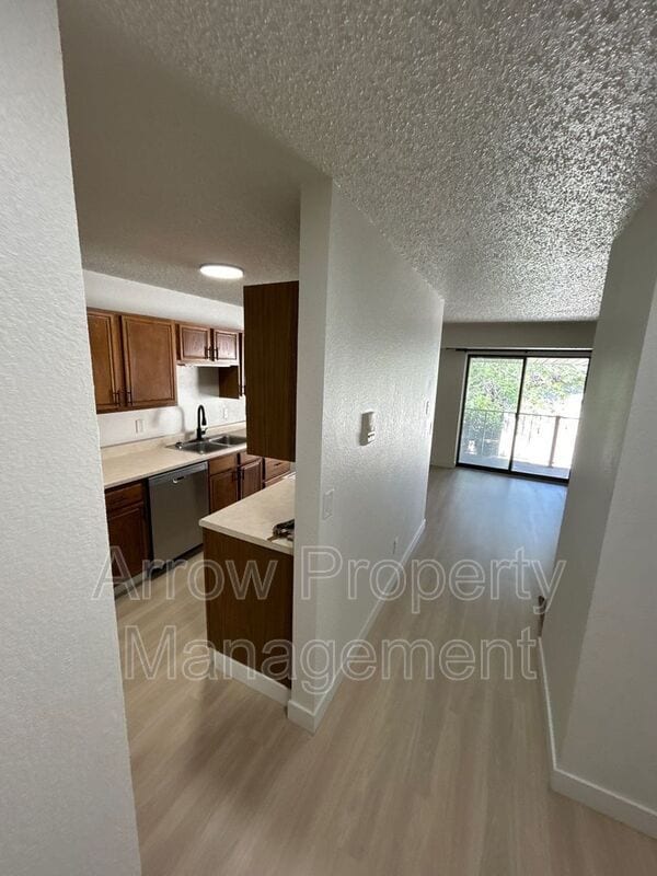 Foto del edificio - 205 E Arbor Ave