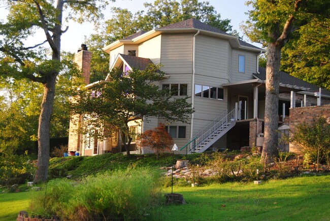 Foto del edificio - 11 Fairway Dr