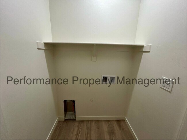 Building Photo - 8505 Grandy St