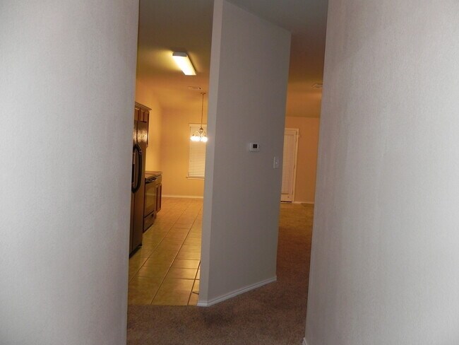 Building Photo - 3 bed 2 bath in Desirable Location coming soon!!