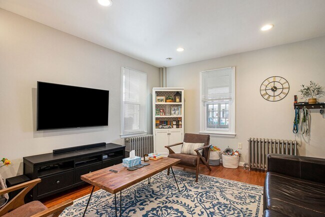 Foto del edificio - Beautiful 3 Bedroom Twin in Lansdale with garage $2,400/month
