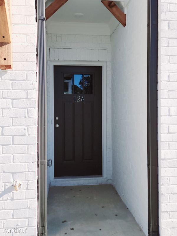 Building Photo - 3 br, 2.5 bath Townhome - 124 S Auburn Lan...