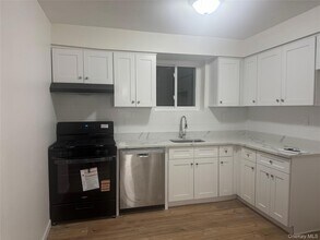 Building Photo - 134-15 160th St