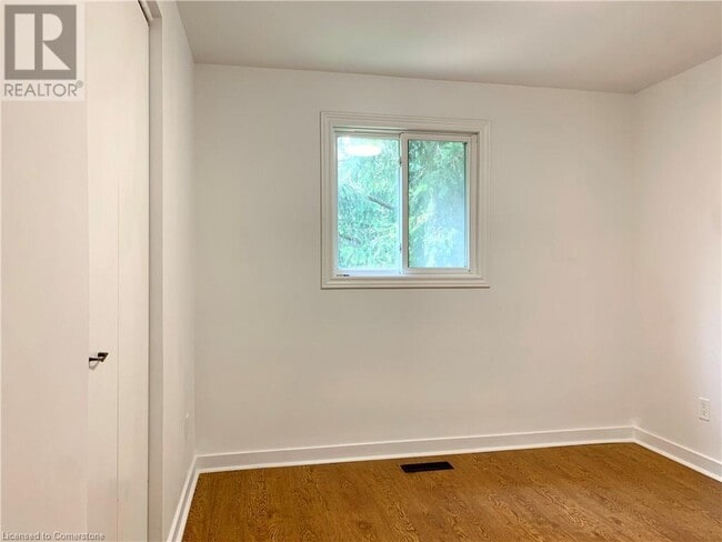 Building Photo - 2585 Windjammer Rd
