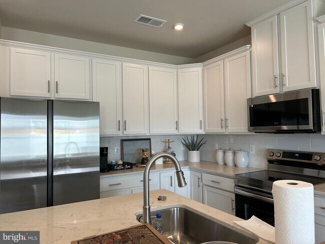 Foto del edificio - 265 Baker Dr