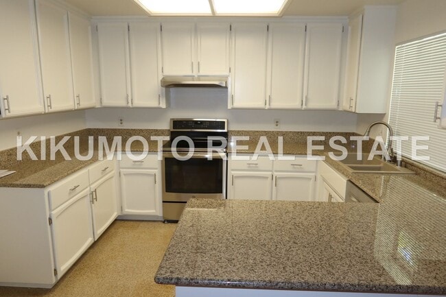 Building Photo - 3 Bedroom 2 1/2 bath Pocket home
