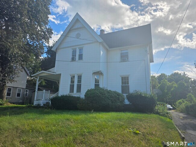Building Photo - 68 Wetmore Ave