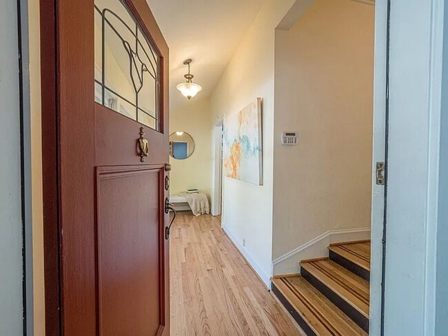 Building Photo - Breathtaking Elliott Bay Views & Sunset Serenity—Steps to Alki Beach!