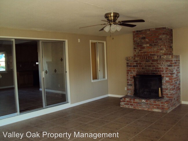 Foto del edificio - 3 br, 2 bath House - 1208 David Court