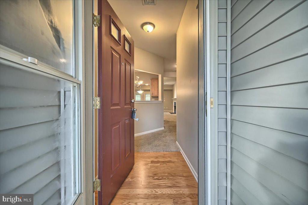 2091 Deer Run Dr, Hummelstown, PA 17036 Townhome Rentals in