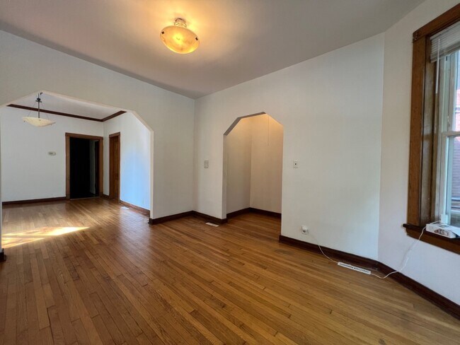 Foto del edificio - 1438 N Kedzie Ave