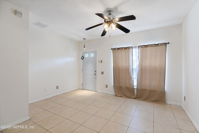 Foto del edificio - 12311 Kensington Lakes Dr