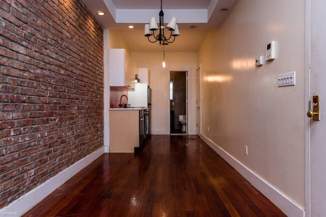 Building Photo - 2 br, 1 bath  - 179 Knickerbocker Ave