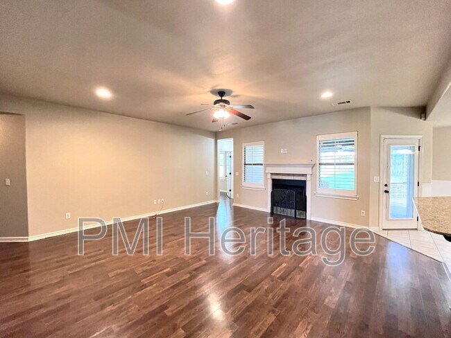 Foto del edificio - 4901 SW Energy Ave