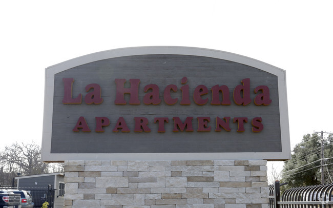 Foto del edificio - La Hacienda Apartments