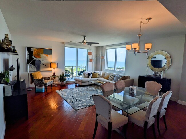 Living Room - 800 N TAMIAMI Trl