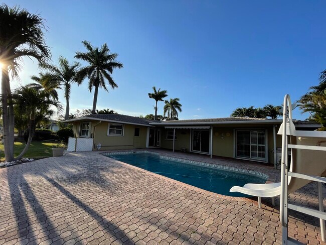 Foto del edificio - 155 Neptune Dr