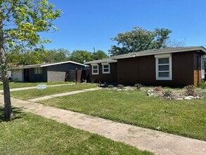 Building Photo - 4022 Lowman St