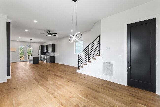 Foto del edificio - 2107 Courtney Ave