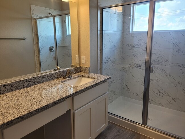 Building Photo - Brand New Townhome 3/2.5 I-10/1604