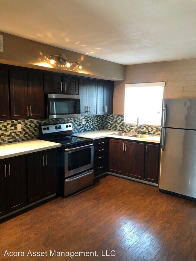 Foto del edificio - 4435-4436 N 8th Ave