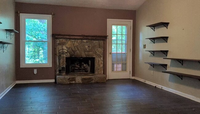 Living Room - 5464 Hunnington Mill Dr (Flowery Branch, GA) House