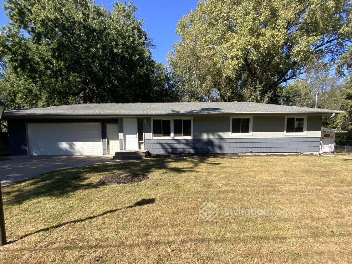 1041 Rice Creek Ter NE  
