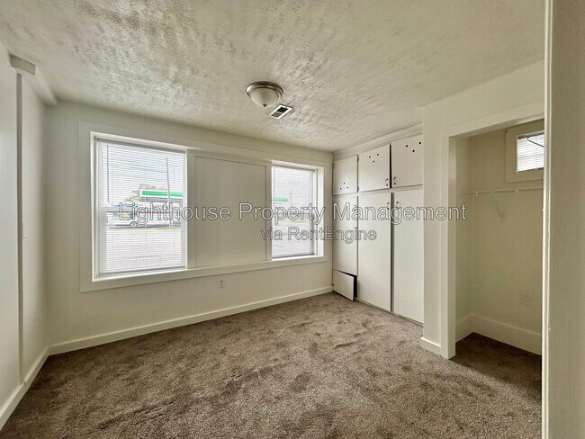 Foto del edificio - 17 52nd St SE