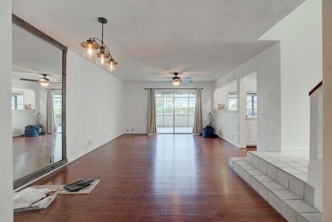 Building Photo - 6391 Riverwalk Ln
