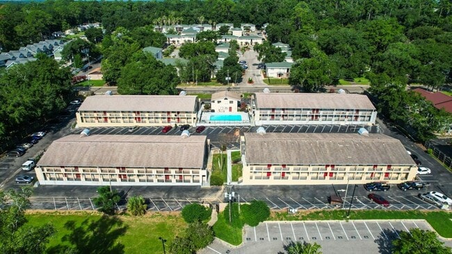 Available Summer 2026 2 BD / 1 BA Condo Walking Distance to FSU! - Available Summer 2026 2 BD / 1 BA Condo Walking Distance to FSU!