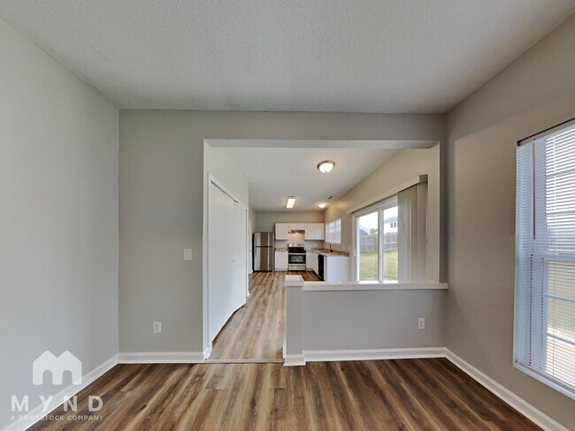 Foto del edificio - 3101 Tuckland Dr