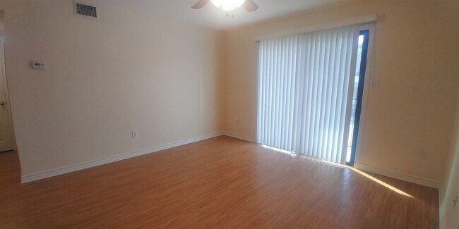 Building Photo - College Station - 1 bedroom / 1 bath - Cripple Creek Condos - IN GREAT LOCATION