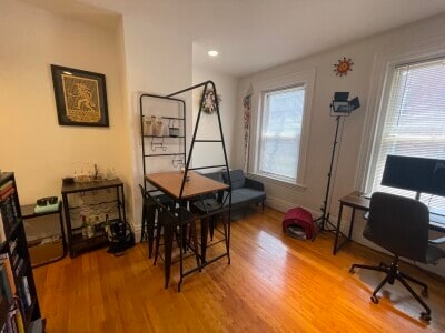 Primary Photo - 254 Newbury St